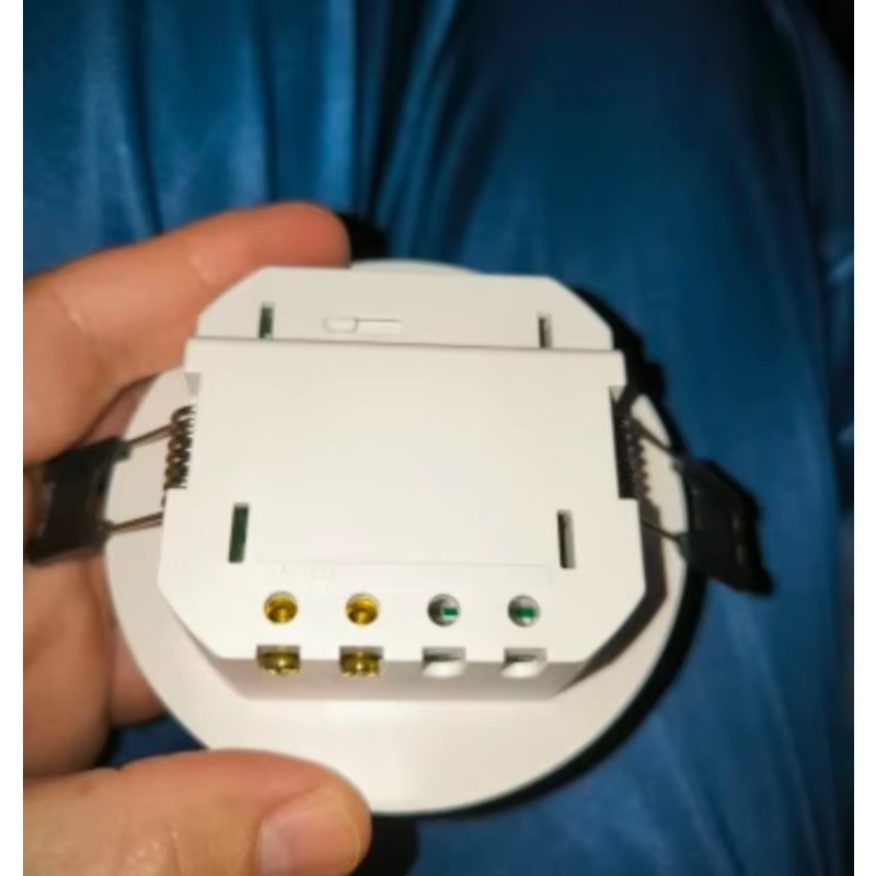 Hub da Soffitto Tuya Smart 2-i - Home Bar Android recensione e prezzo